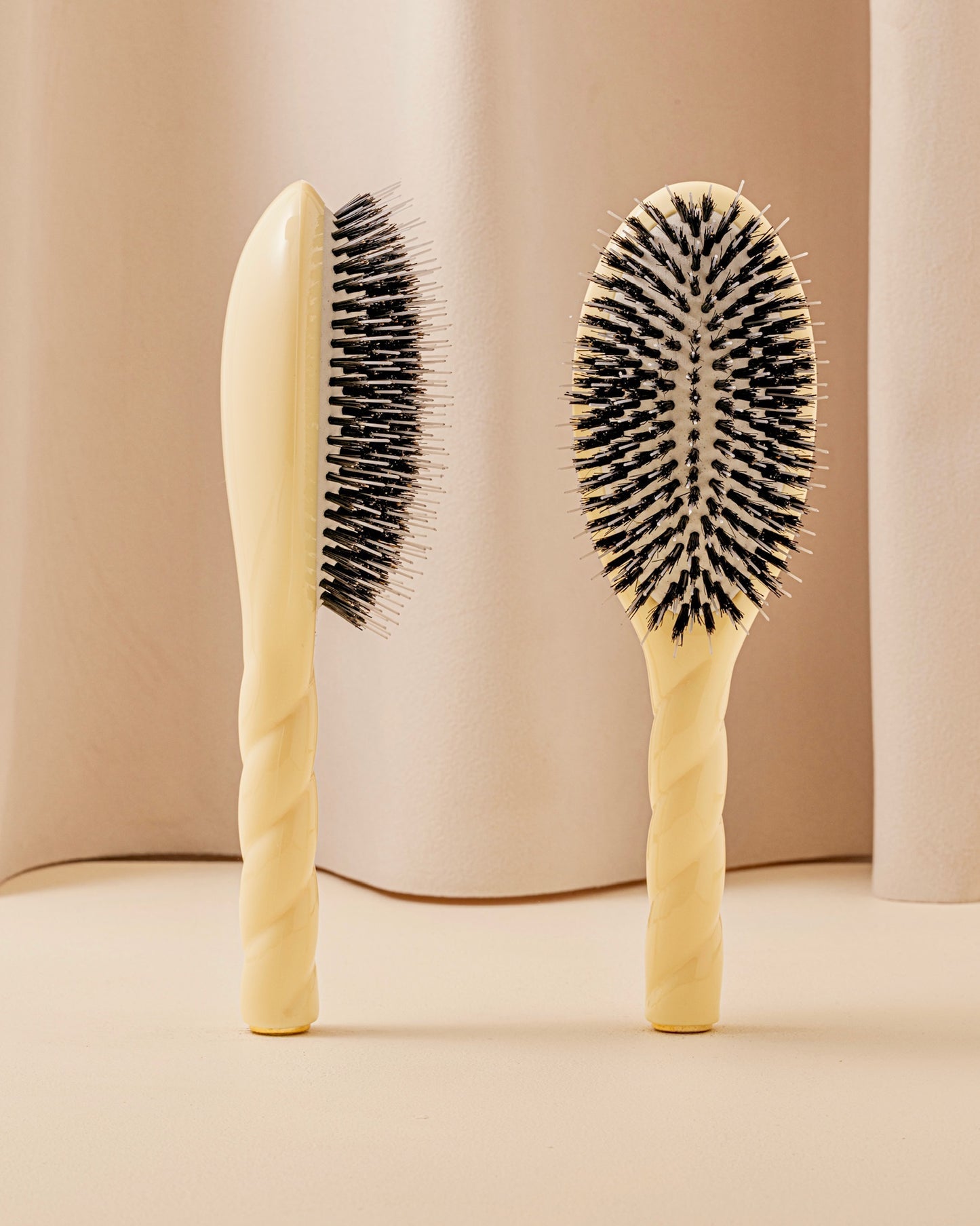 La Bonne Brosse N.02 - The Essential Daily Use Brush (Large)