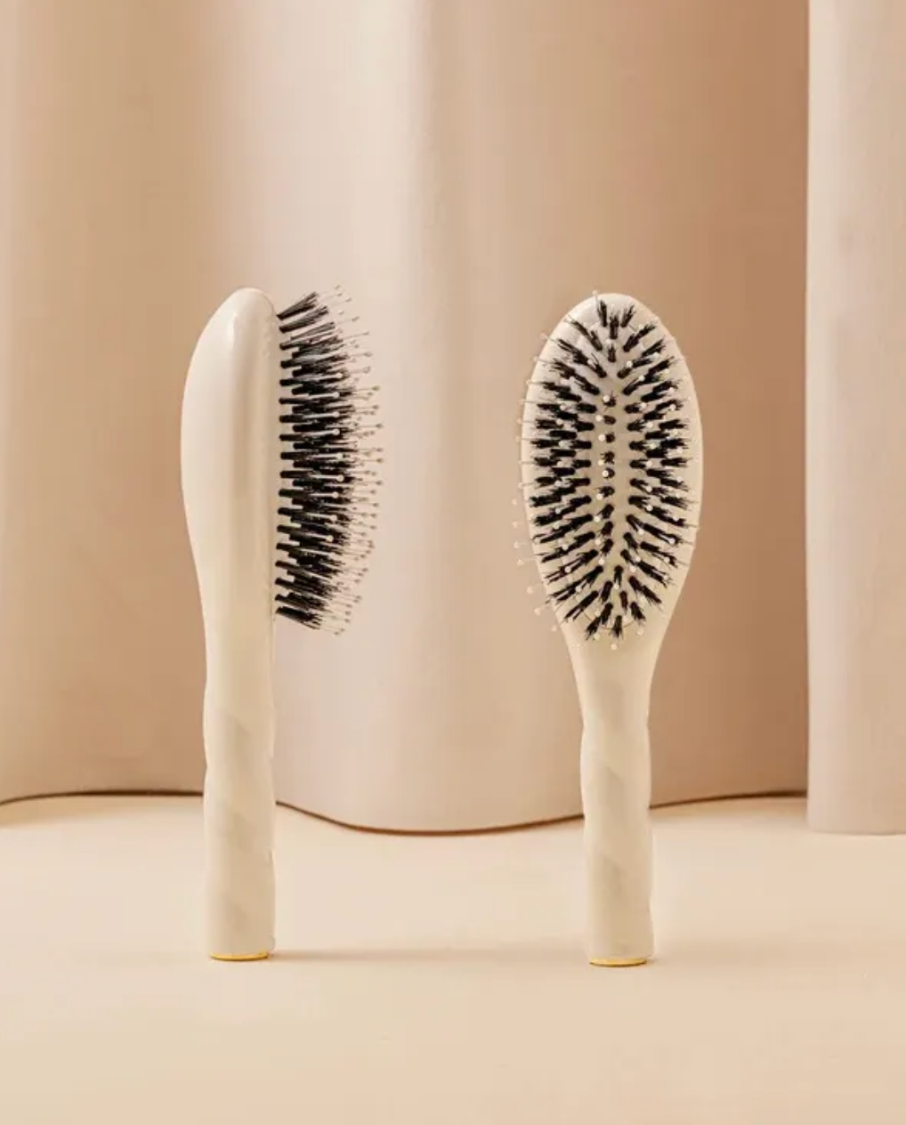 La Bonne Brosse N°03- The Essential Soft Brush for Gentle Scalp Care Hair Brush (Small)