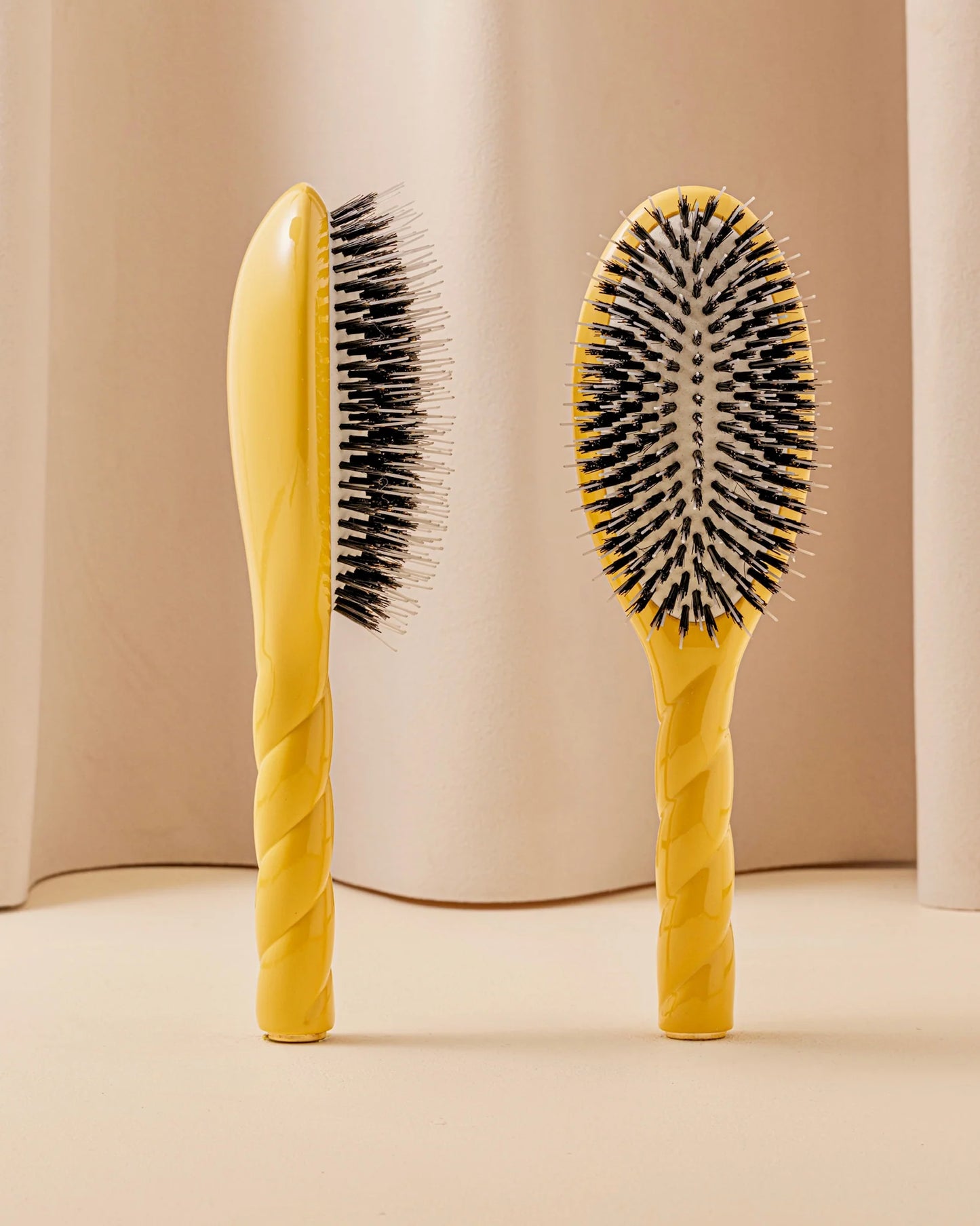 La Bonne Brosse N.02 - The Essential Daily Use Brush (Large)